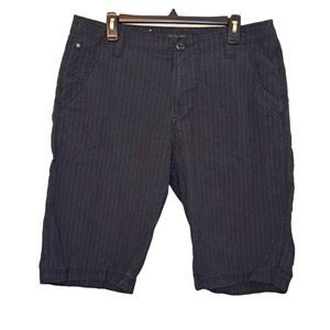 Calvin Klein Jeans Black Pinstriped Shorts Size 34